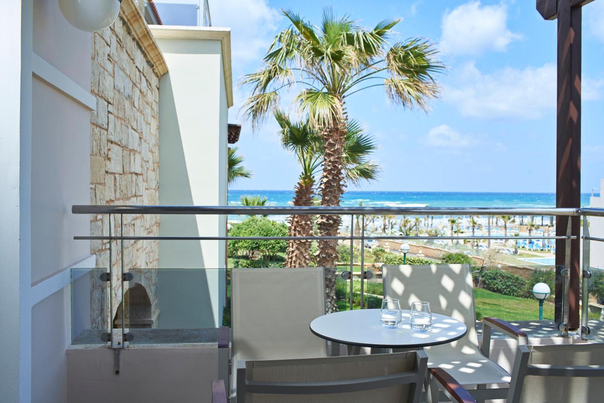 Atlantica Caldera Palace 헐소니소스 외부 사진
